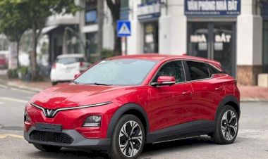 Các chi phí khi mua ô tô điện VinFast và cách tính giá xe VinFast lăn bánh 2025